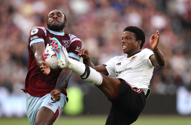 交手中占据 交手中占据