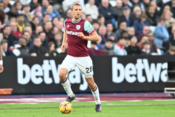 意识到中场 意识到中场