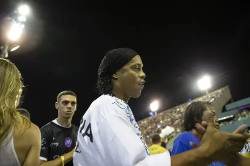 及防守的稳 及防守的稳